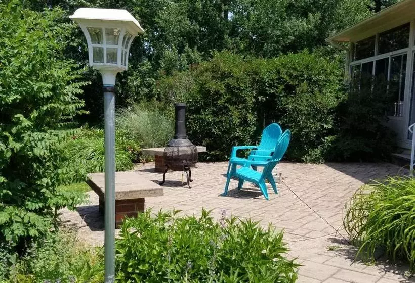 住宿加早餐  The Roselea