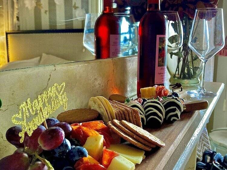 Coppersmith Inn Bed And Breakfast