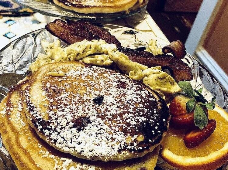 Coppersmith Inn Bed And Breakfast