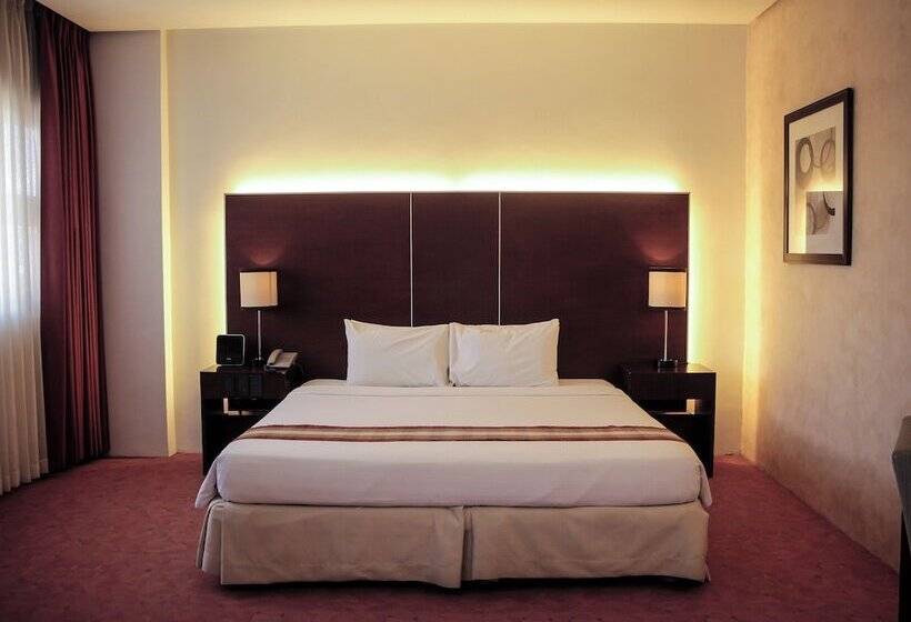 Отель Casablanca Suites Near Airport