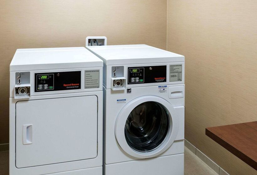 هتل Comfort Inn & Suites West   Medical Center