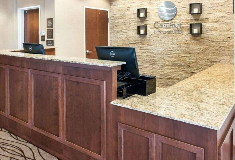 هتل Comfort Inn & Suites West   Medical Center