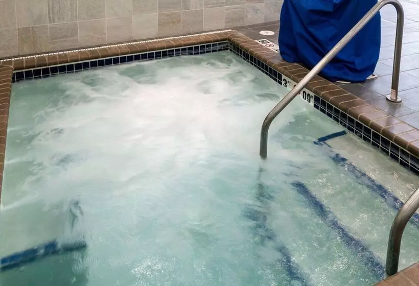 ホテル Comfort Inn & Suites West Medical Center