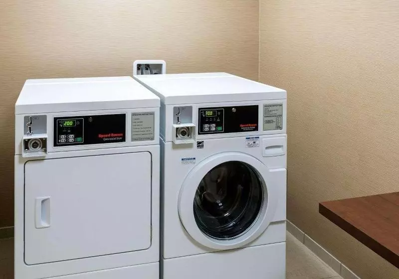 ホテル Comfort Inn & Suites West Medical Center