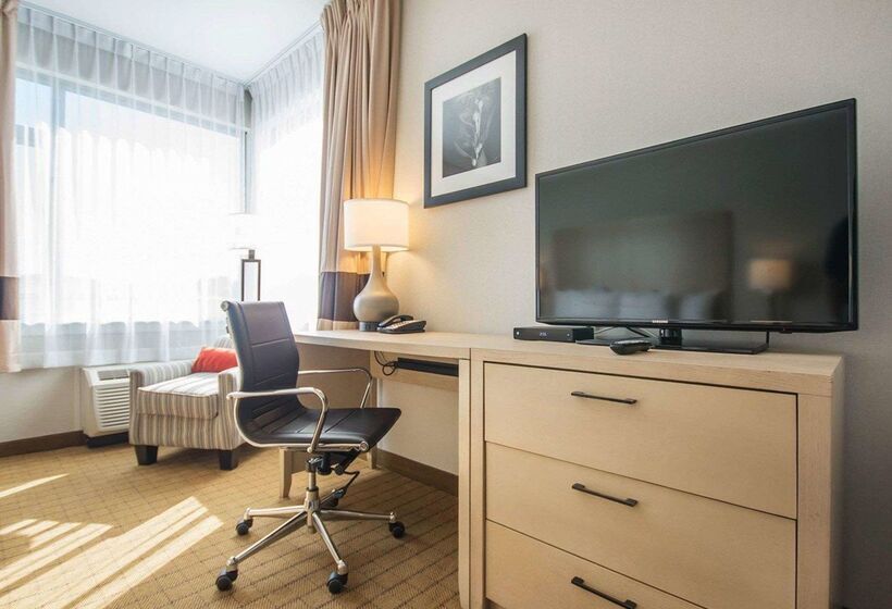 Szálloda Comfort Inn & Suites