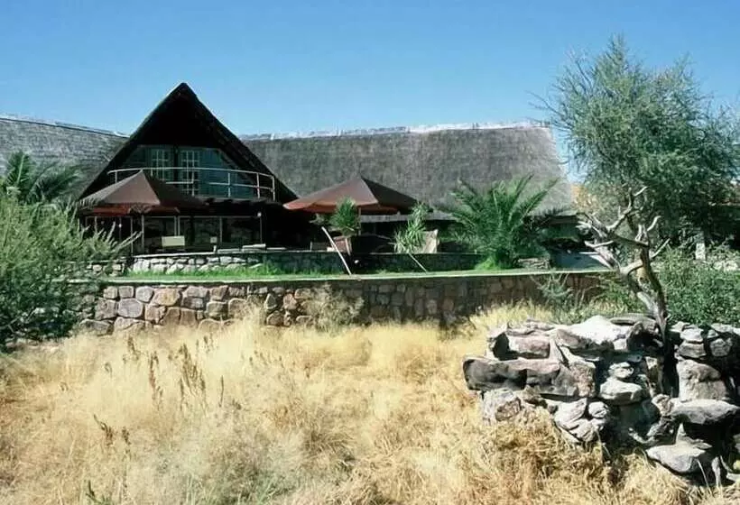 هتل Etusis Lodge