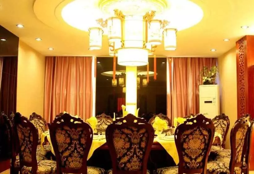 Отель Greentree Inn Huaian Chuzhou Avenue Zhou Enlai Memorial Hall