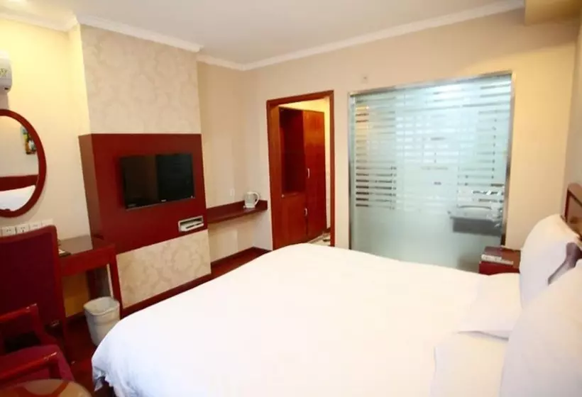 Отель Greentree Inn Huaian Chuzhou Avenue Zhou Enlai Memorial Hall