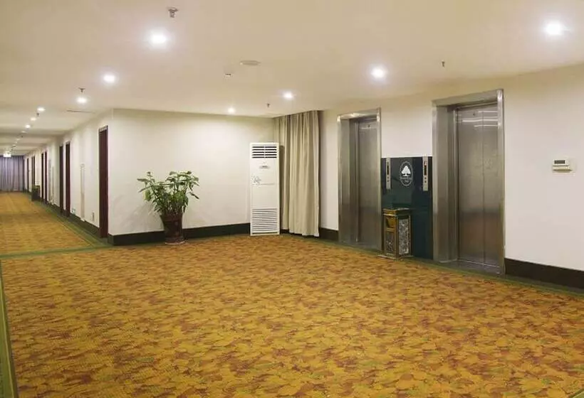 호텔 Greentree Inn Puyang Oil Field Headquarters