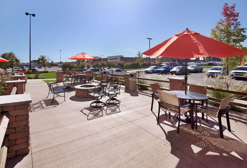 Отель Hampton Inn Butler