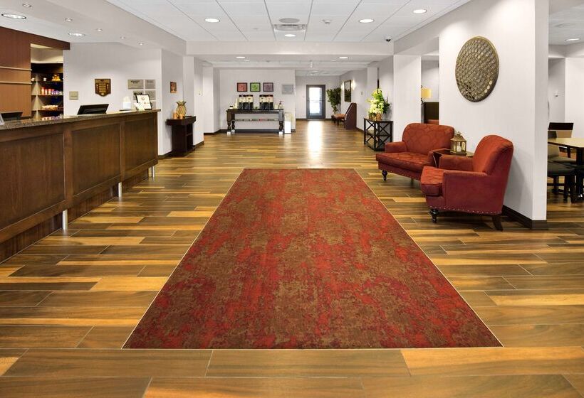 Отель Hampton Inn Butler