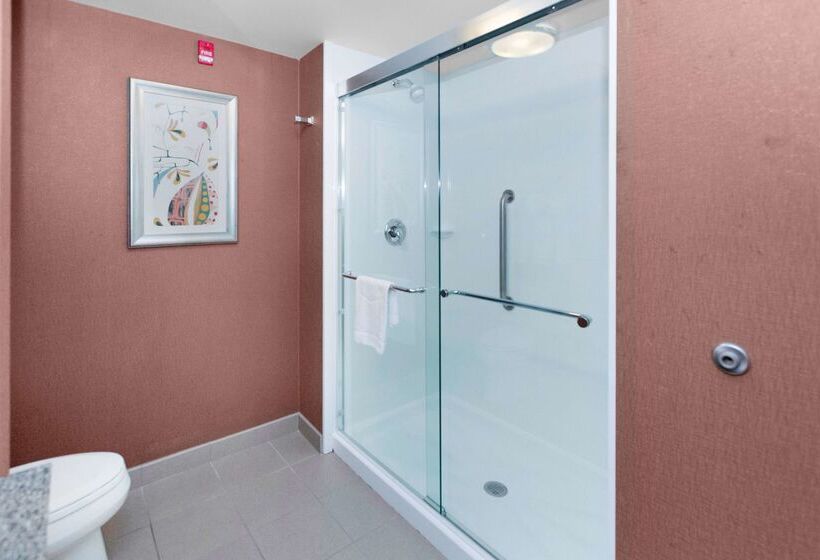 Отель Hampton Inn Butler