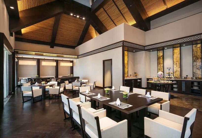 בית מלון כפרי Hilton Wenchang