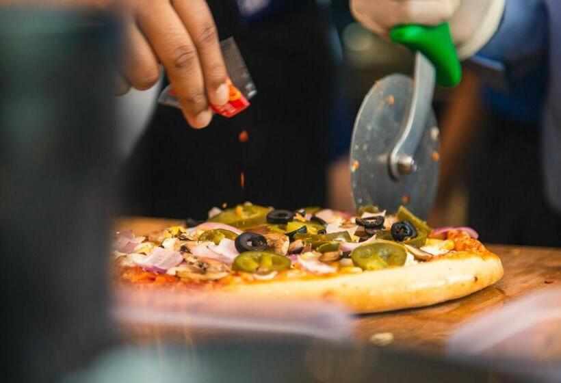 هتل Holiday Inn Express Pune Pimpri, An Ihg