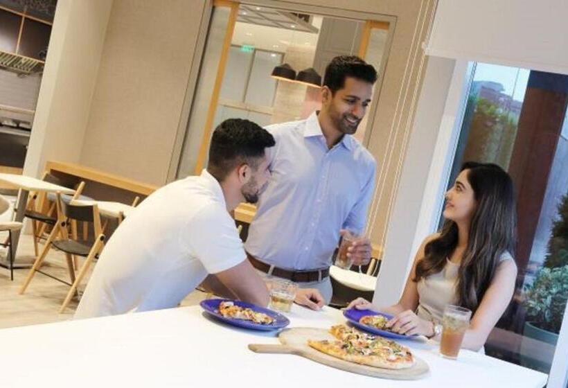 هتل Holiday Inn Express Pune Pimpri, An Ihg