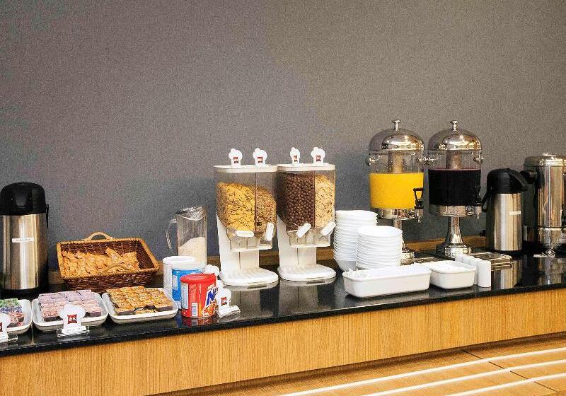 ホテル Ibis Ourinhos