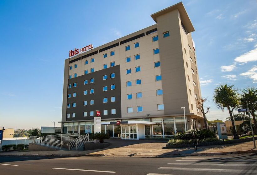 ホテル Ibis Ourinhos