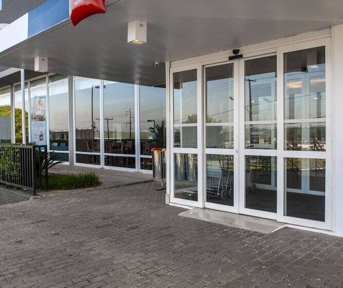 ホテル Ibis Ourinhos