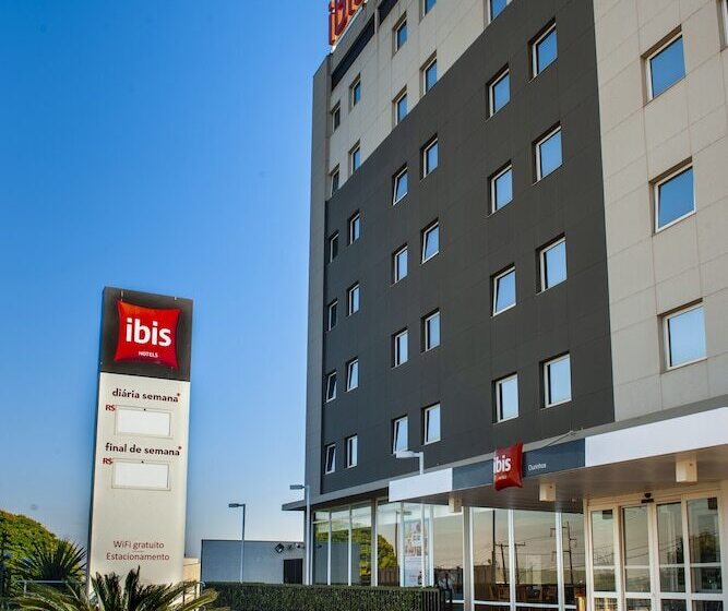 ホテル Ibis Ourinhos