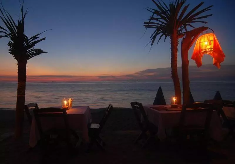 Hotel Lanta Seafront Resort