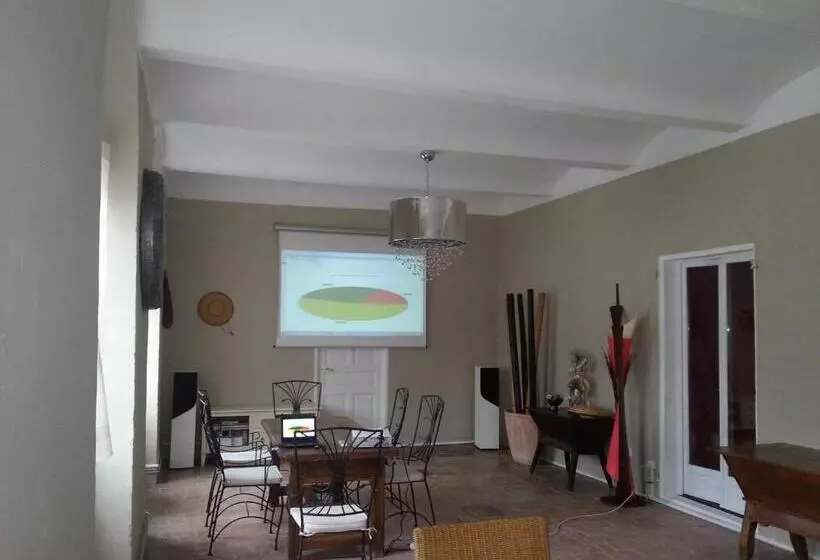 ホテル Domaine De Rochebelle