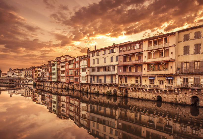 فندق Le Miredames Hôtel Bar