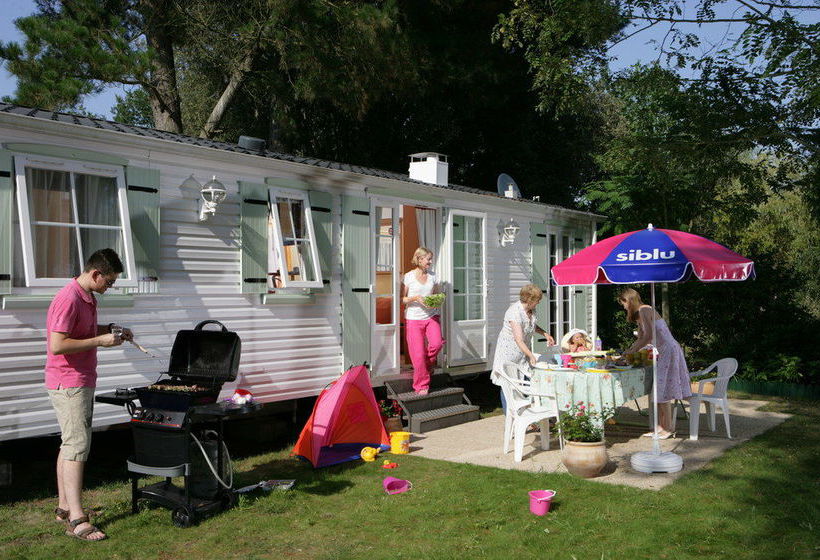 בית מלון כפרי Camping Siblu Les Charmettes