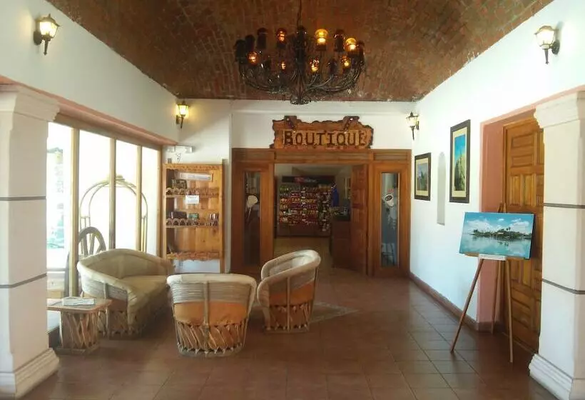 ホテル Mision Catavina