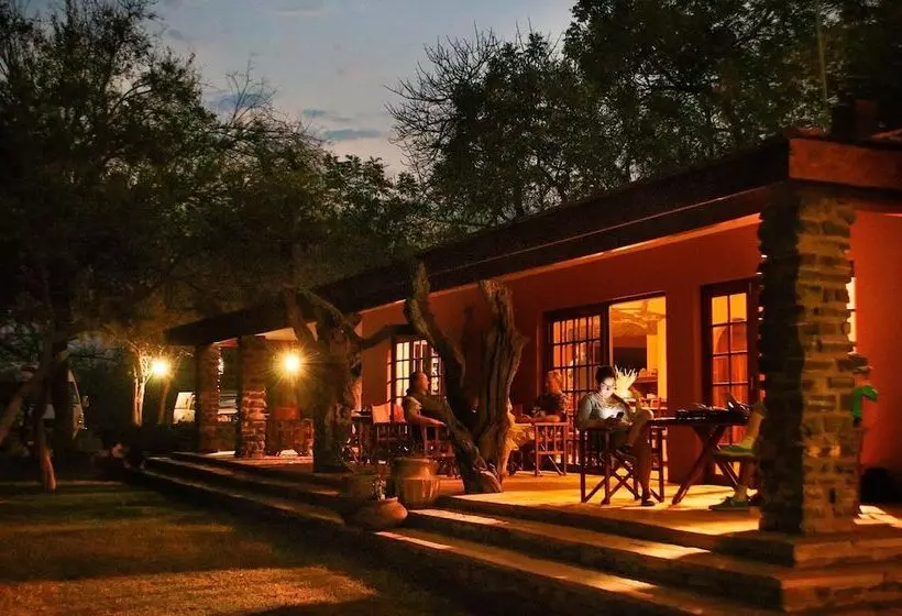 هتل Ohange Namibia Lodge