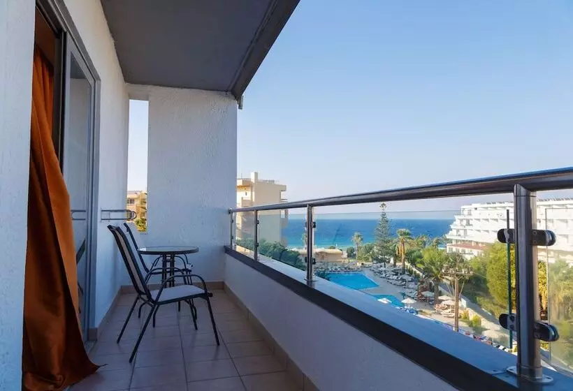 هتل The Residence Suites Adults Only