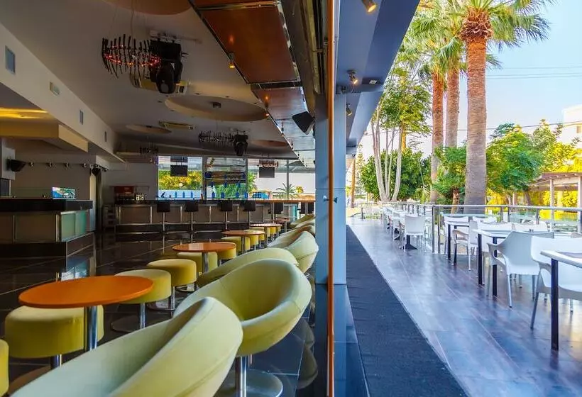 هتل The Residence Suites Adults Only