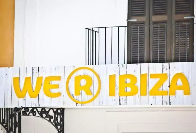 ホテル Ryans La Marina