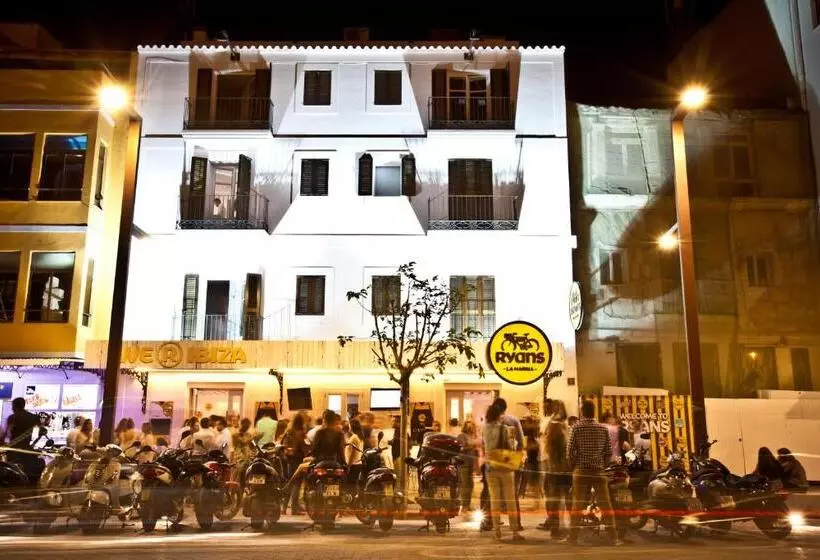 ホテル Ryans La Marina