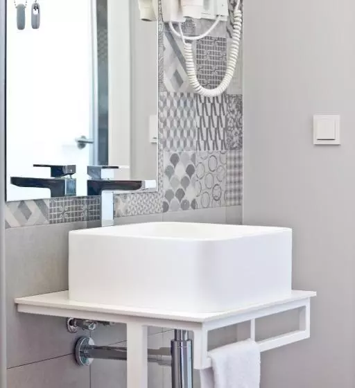 ホテル Ryans La Marina