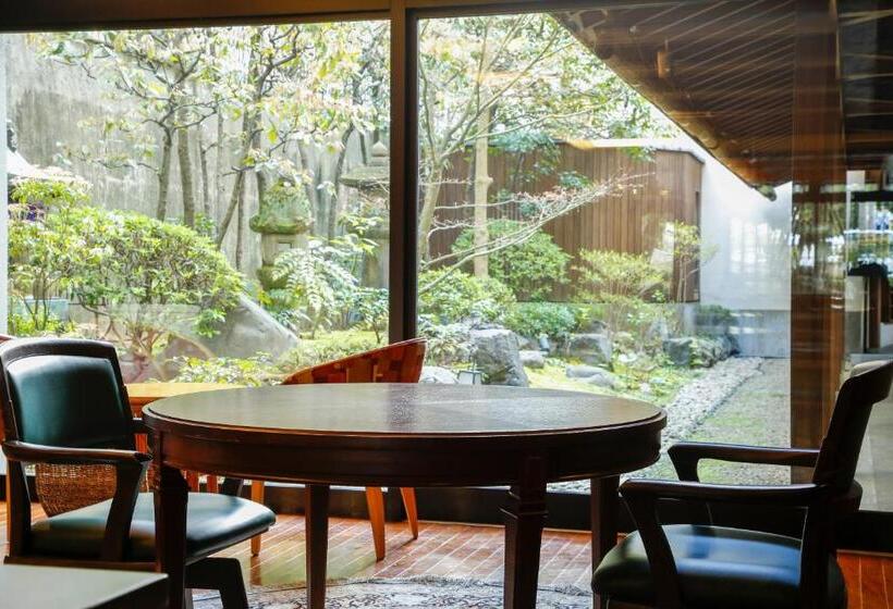 ホテル Sarusawaike Yoshidaya