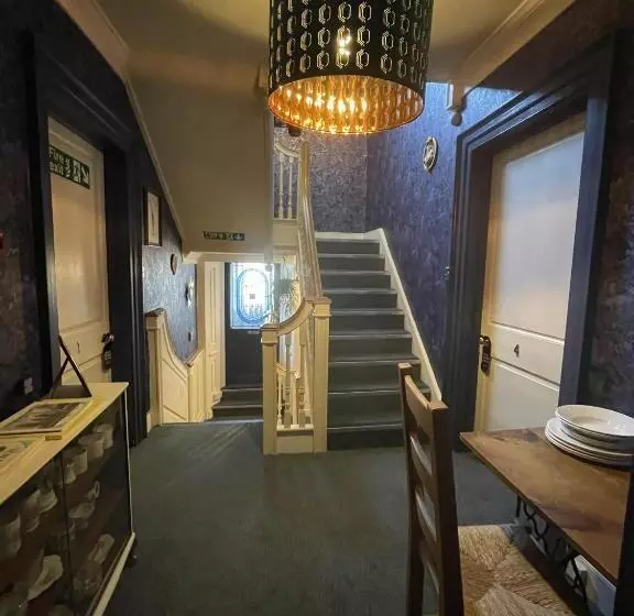 בית מלון כפרי The Mansion House