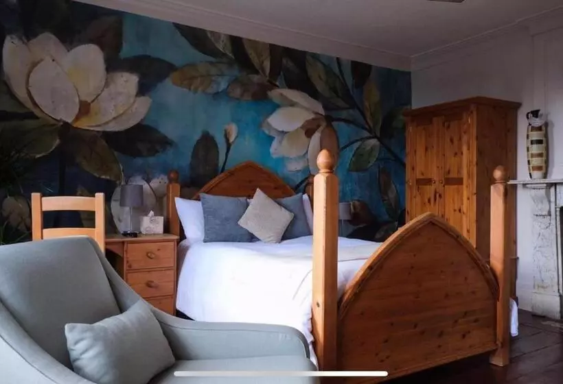 בית מלון כפרי The Mansion House