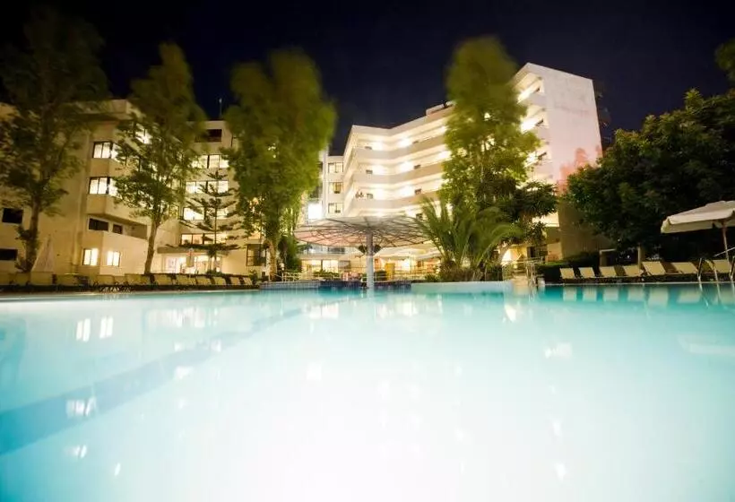 هتل The Residence Suites Adults Only