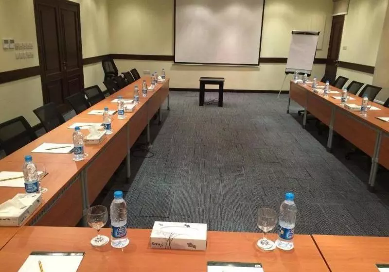 هتل Tulip Inn Tabuk