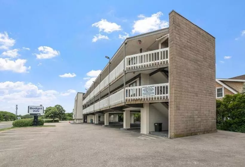 モーテル Budget Inn Norfolk, Va   Oceanview