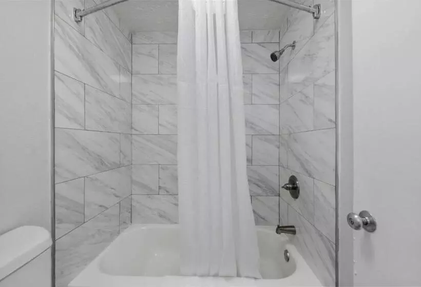 モーテル Budget Inn Norfolk, Va   Oceanview