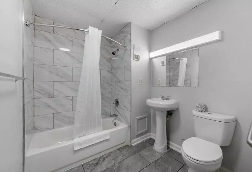 モーテル Budget Inn Norfolk, Va   Oceanview