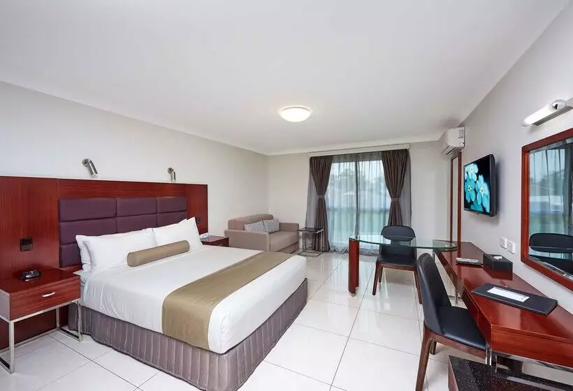 מוטל Best Western Casula Motor Inn