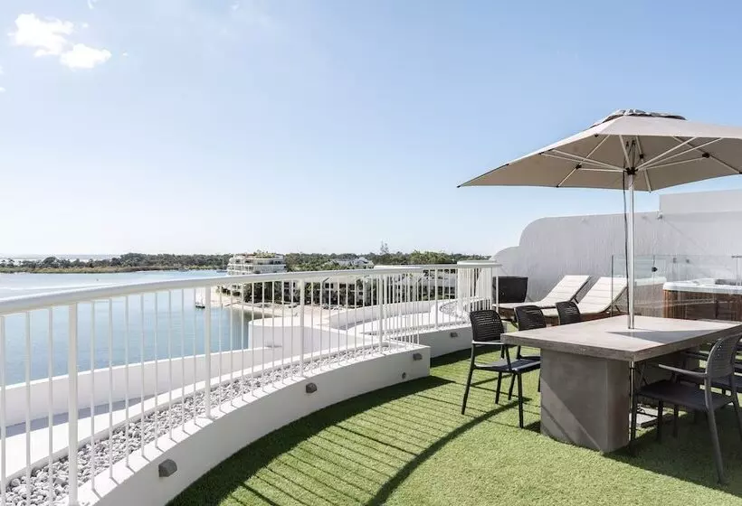 Noosa Pacific Resort