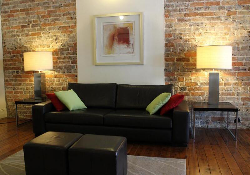 פנסיון Newtown Cozy Stays