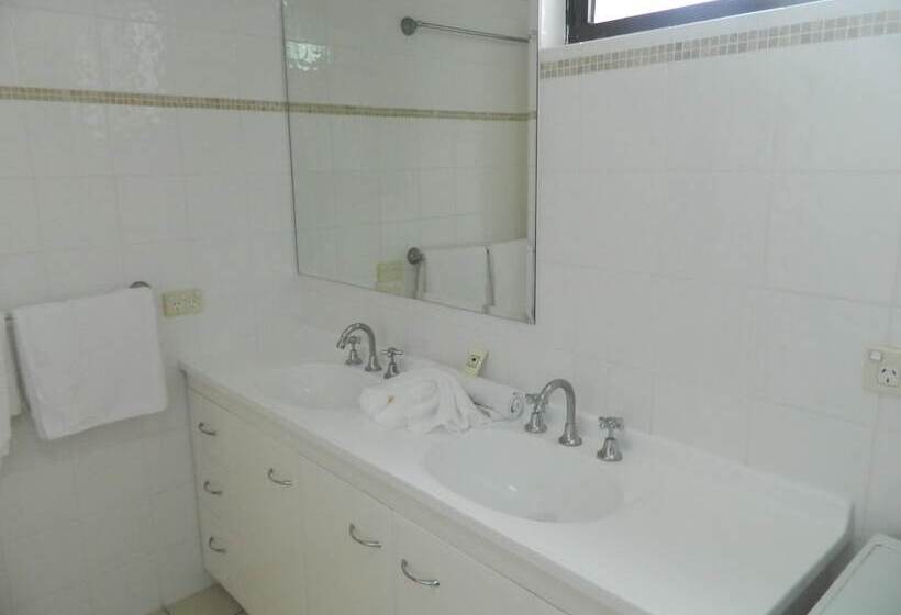 Royal Palm Resort On The Beach