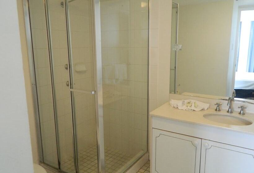 Royal Palm Resort On The Beach