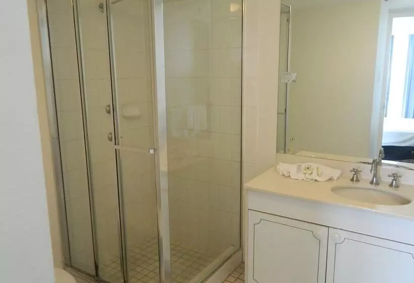 Royal Palm Resort On The Beach