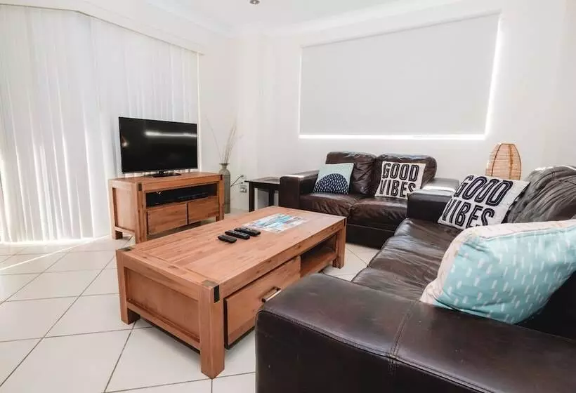 Sanctuary Lake Apartments