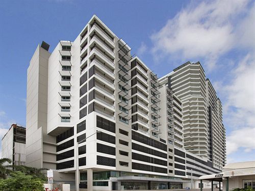 Darwin Executive Suites & Free Car